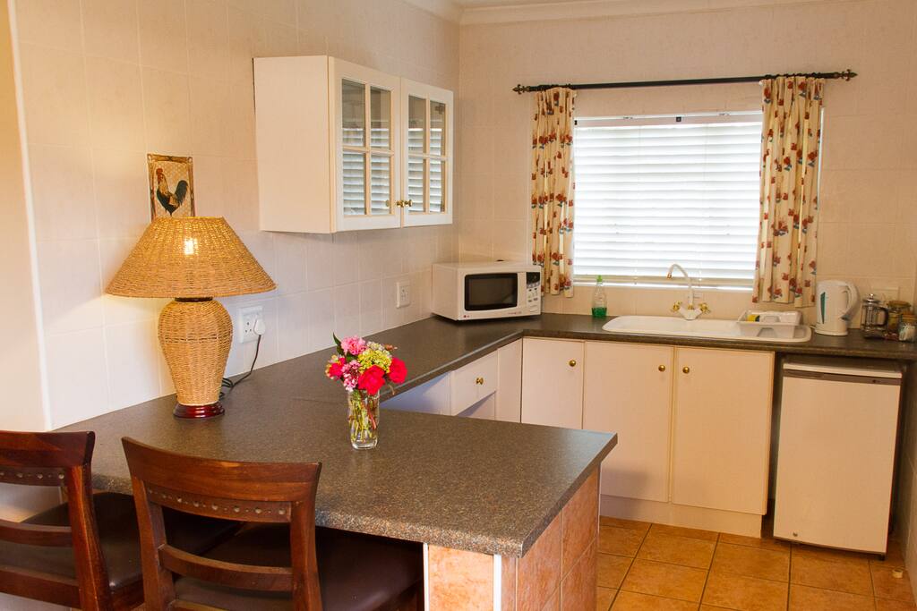 Room 2 Kitchenette