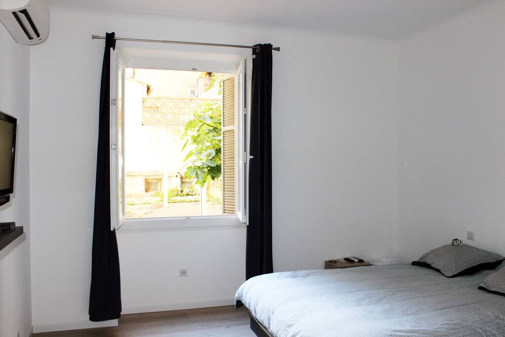 CHAMBRE 1