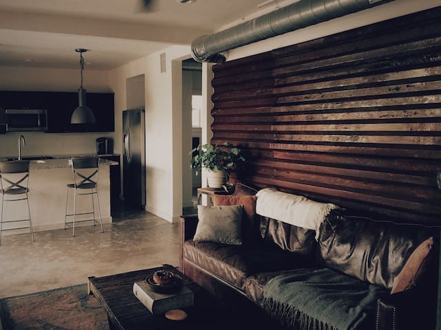 2 bedroom Private Pool on Lake Travis