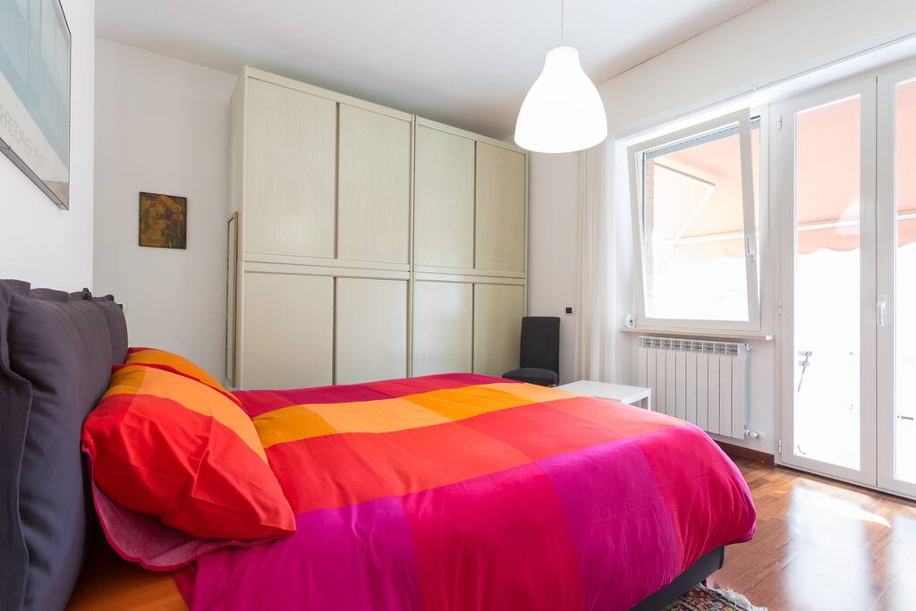 CAMERA DA LETTO MATRIMONIALE, SPAZIOSA E LUMINOSA