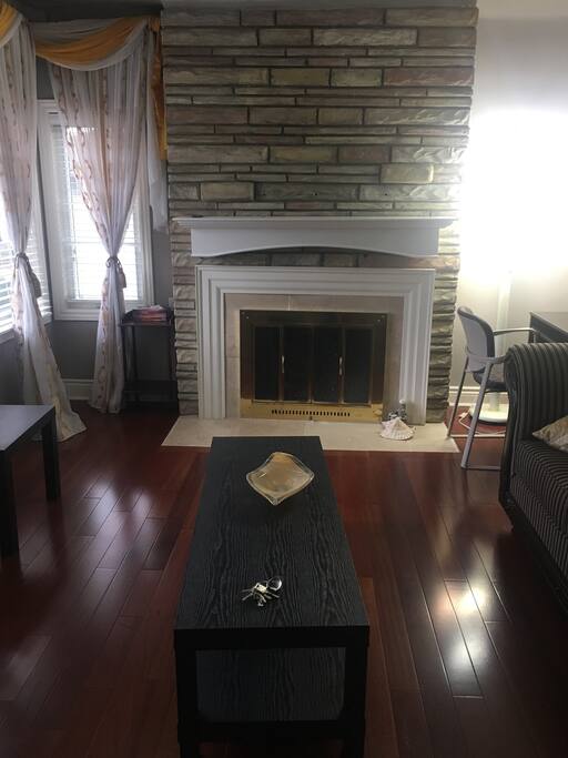 Main Floor-Living Room