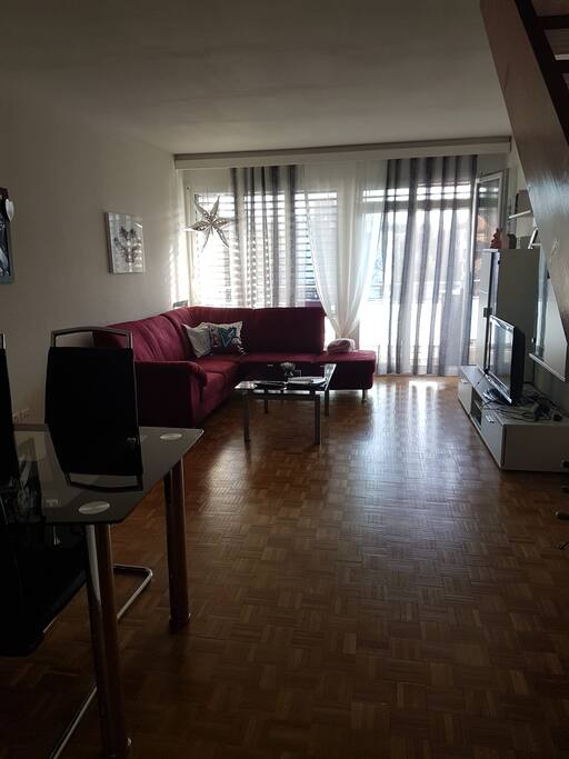 Wohnzimmer - spacious living room
