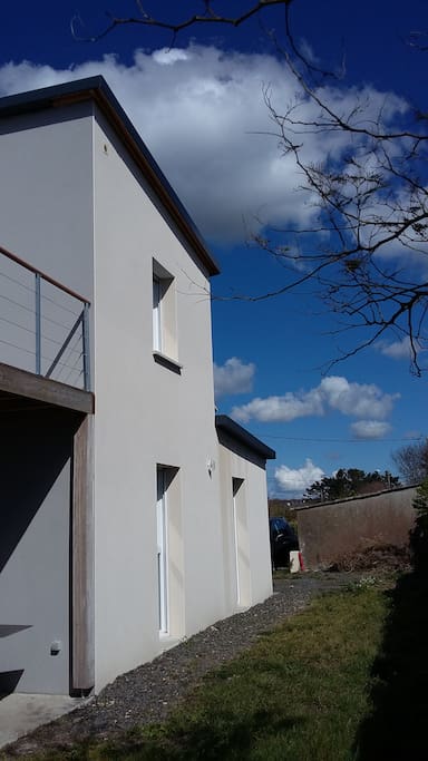 façade sud ouest avec jardin 50m2