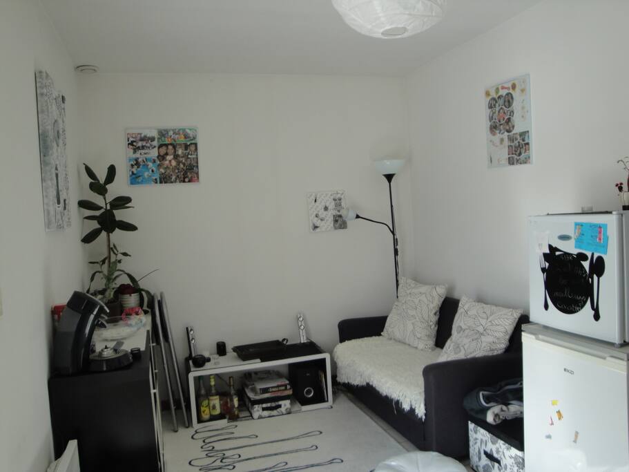 Salon d'un T2 de 32m2