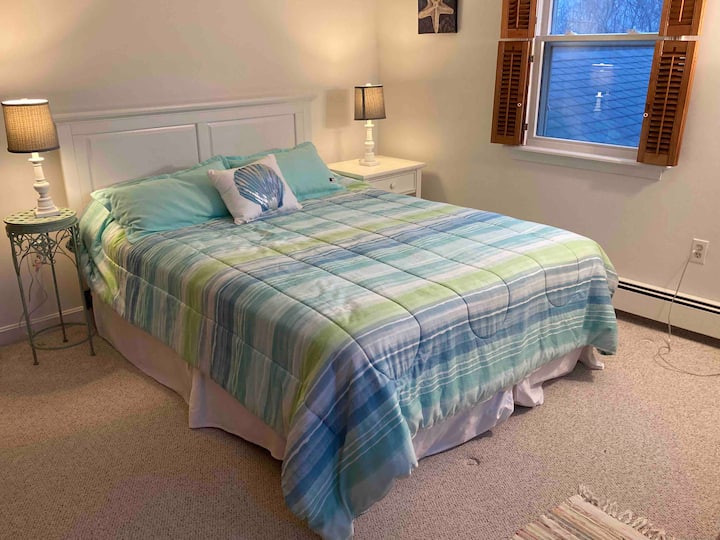 Queen size bedroom. Has mid June- Mid September