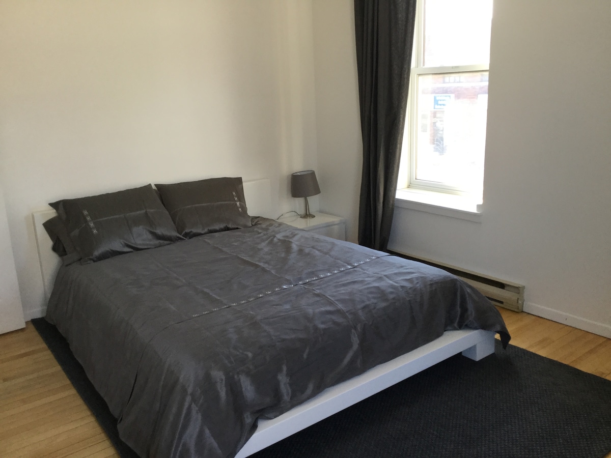 Chambre #1 /Chumba cha kulala cha kwanza