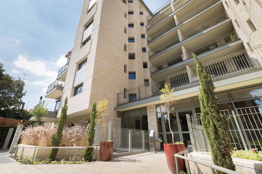 Building facade / entrance