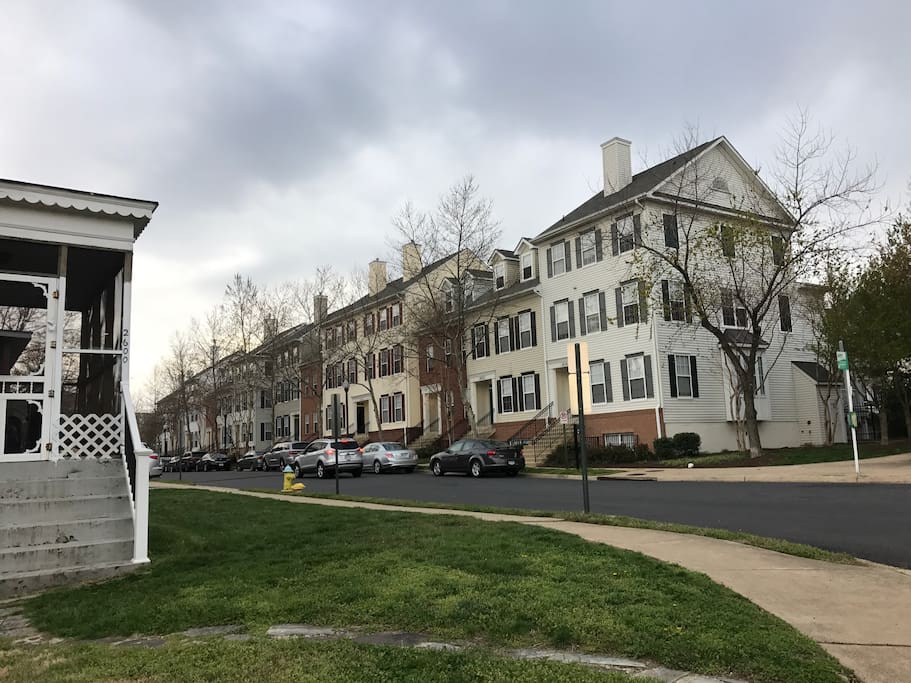 Neighborhood across the street view