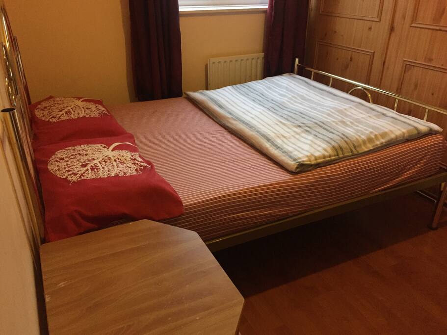 Double bedroom with built in wardrobe