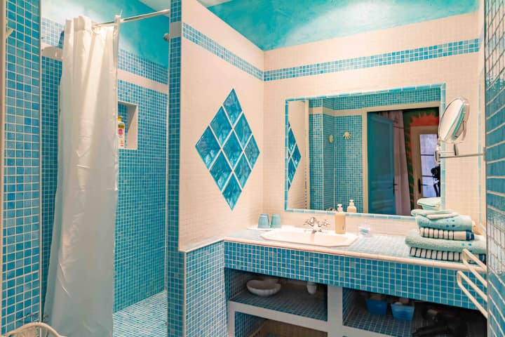 Ducha romántica y laguna 