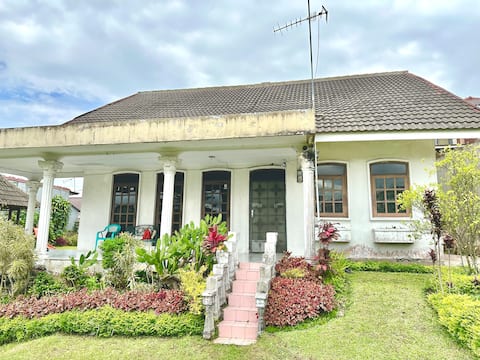 Villa Cimacan Puncak - Vintage Exclusive