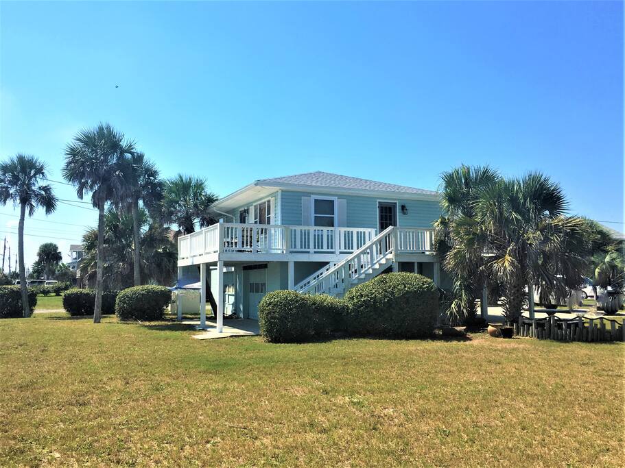 Side view of home steps to the beach!
