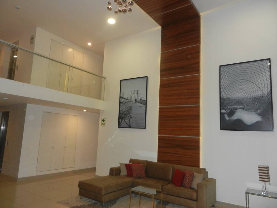 Lobby principal a la torre