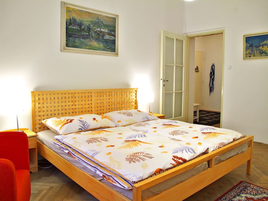 Bedroom with double bed