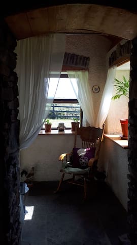Stone House Cottage 4 bed country side -Park free
