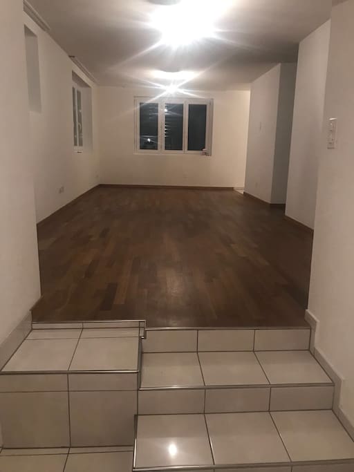 (Sofa und Esstisch fehlen auf dem Bild)