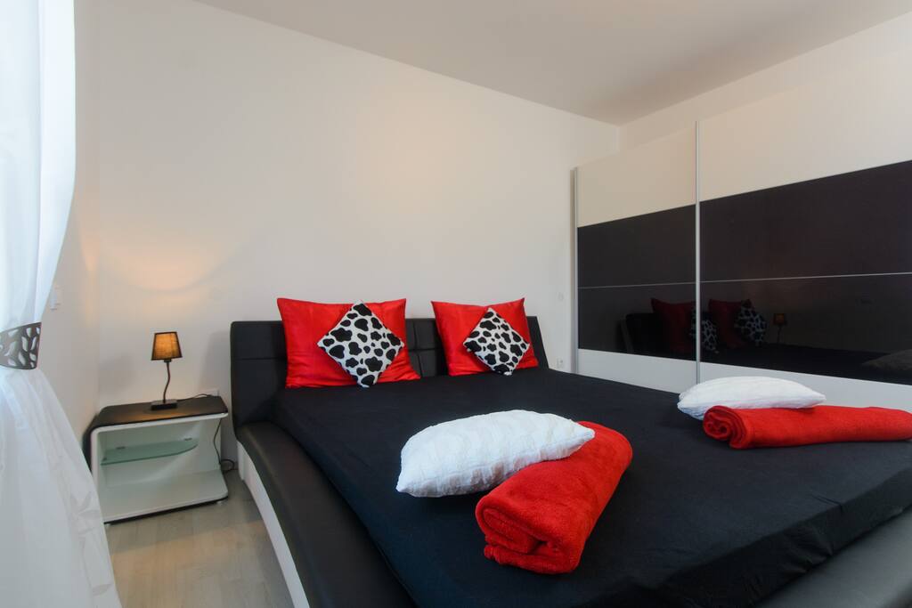 King size bed