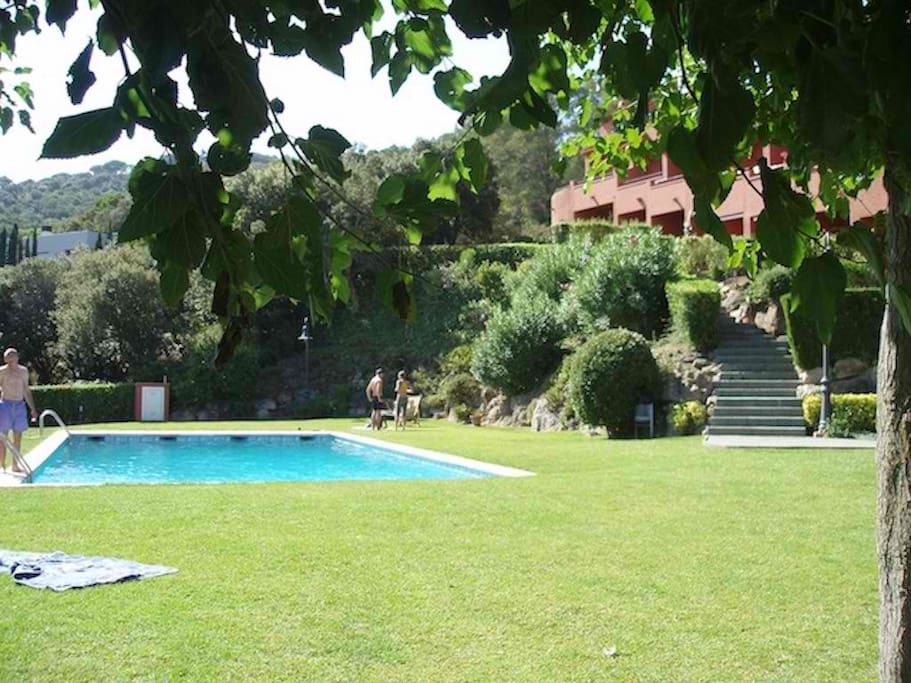 Community with garden and swimming pool-SA PUNTA COSTA BRAVA