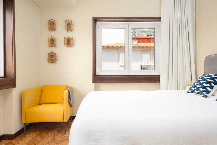 5 bedrooms 3bathrooms Bonjardim views apartment gallery image 3