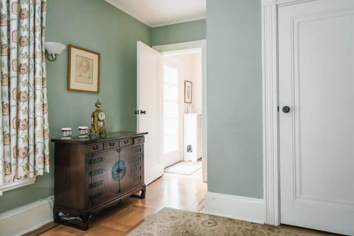 ห้อง Sage มีห้องนอนขนาดเล็กที่อยู่ติดกัน