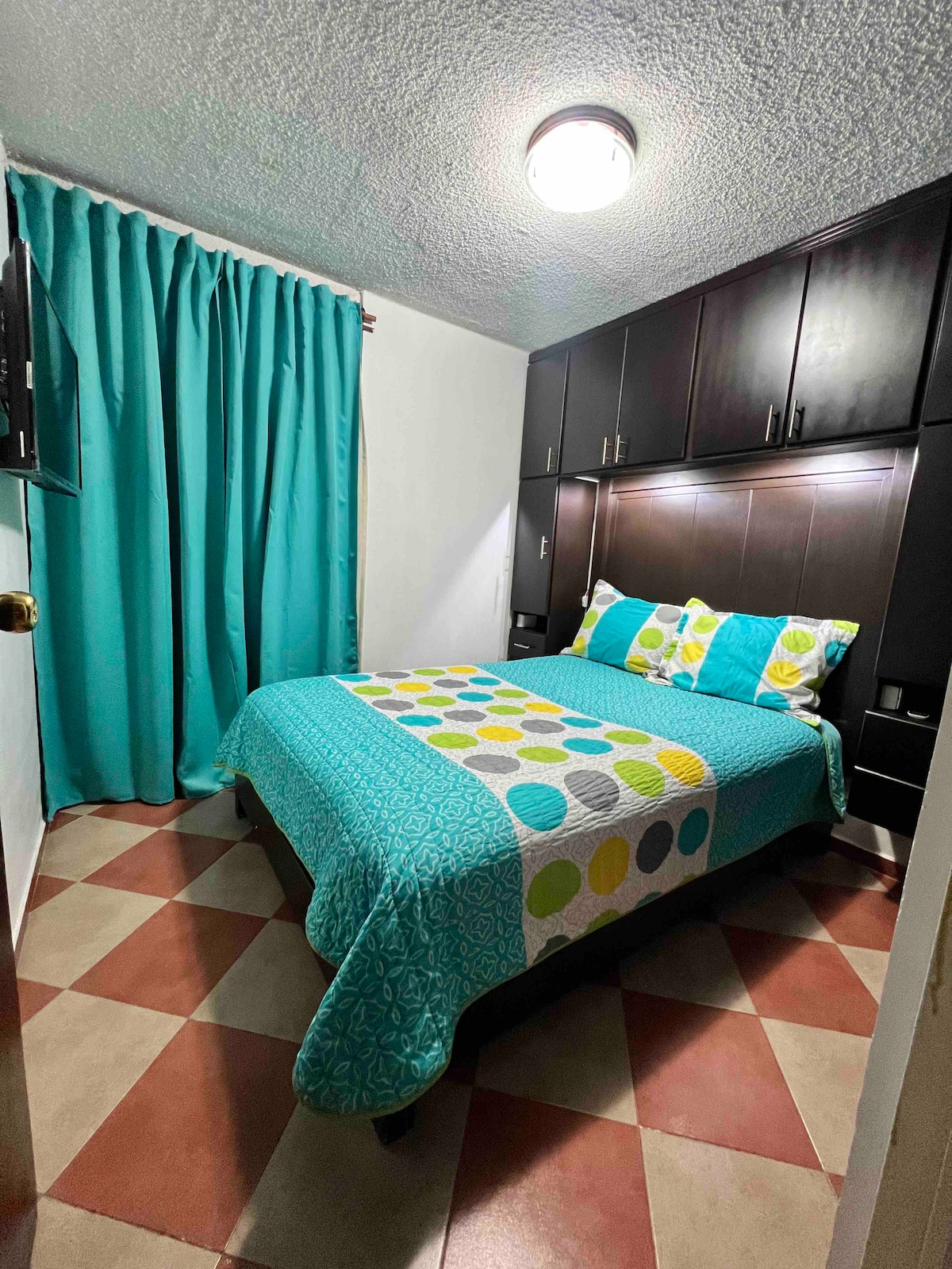 غرفة النوم الرئيسية