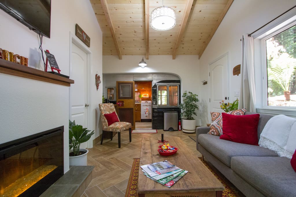 Standing in the sliding glass door, you can see the trailer snuggled up to the living room.