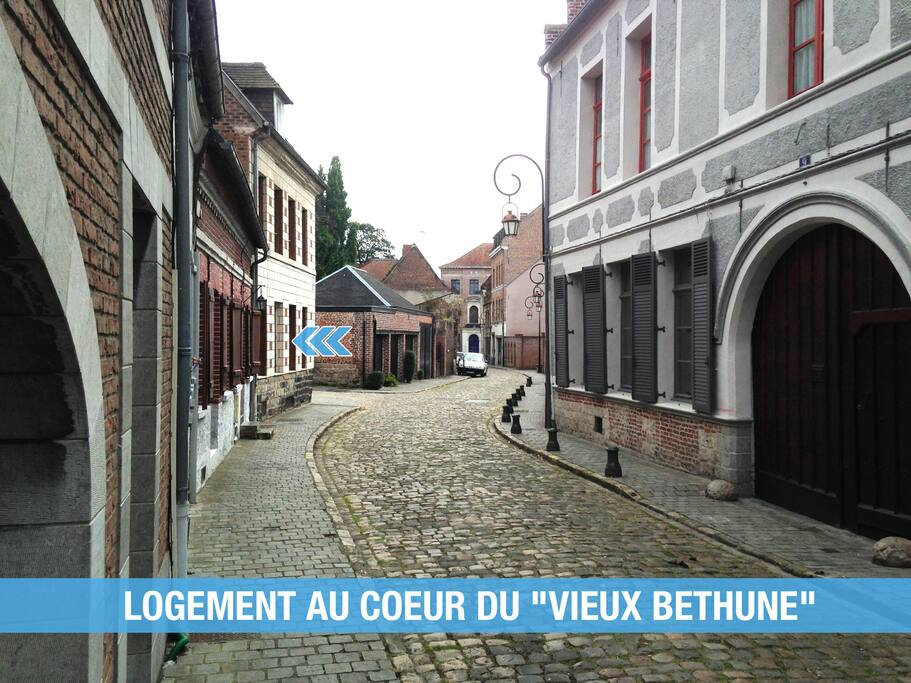 Logement situé au coeur du Vieux Béthune : quartier calme et charmant.