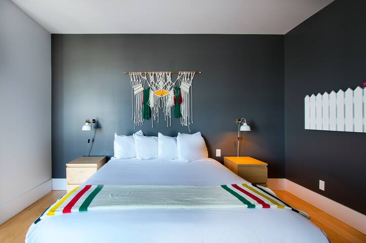 304 – Les Lofts St-Joseph – Par Les Lofts Vieux-QC gallery image 3