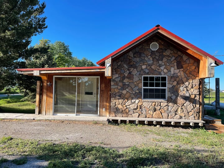3 Bedroom Farmhouse near Thunder Ridge High School Houses for Rent in