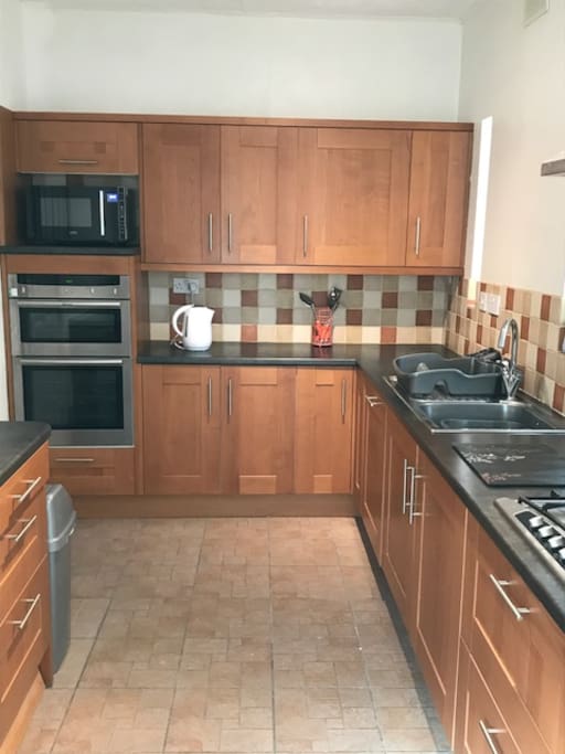 Well-equipped kitchen
