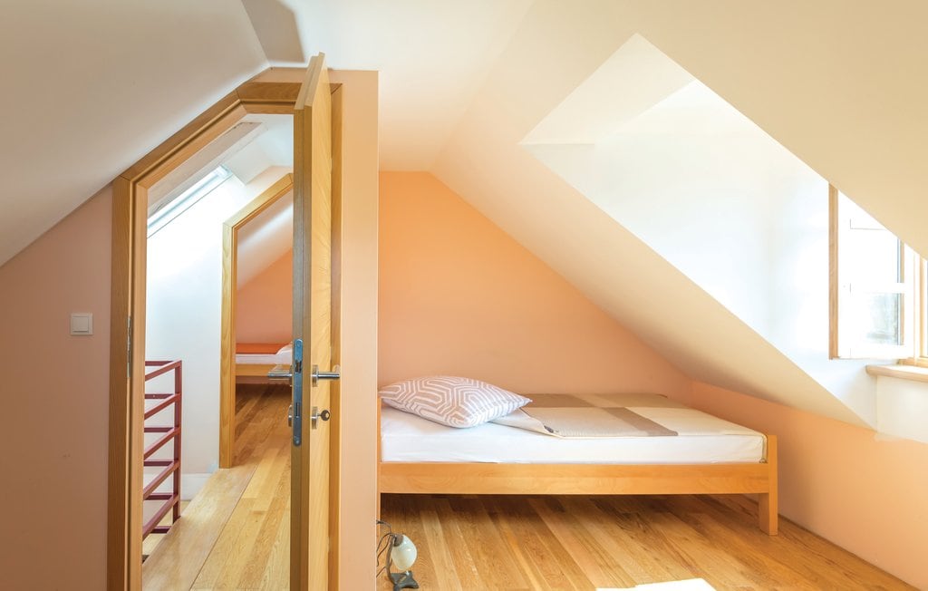 4 - та спалня