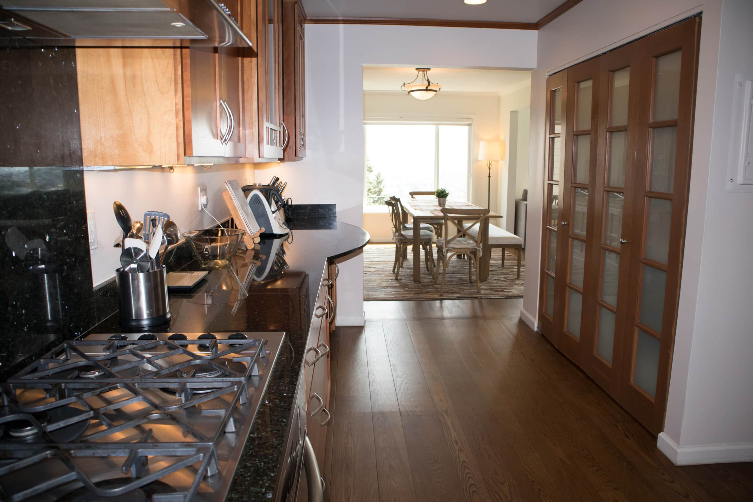 Condo in San Francisco · ★4.94 · 3 bedrooms · 3 beds · 2 baths - Image 12