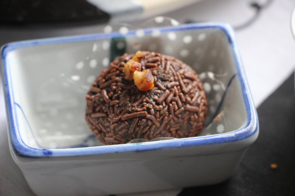 Brigadeiro com nozes, cardápio