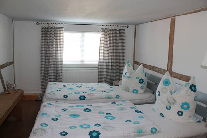 Спална соба 2 (2 кревета од 0,9 м x 2,0 м)