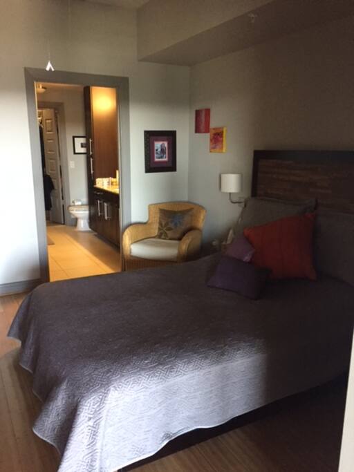 Enjoy the convenience of a connected full bath with two sinks and garden shower.