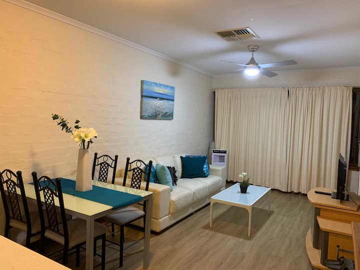 A HOUSE IN ADELAIDE CITY CBD WITH CAR PARK Houses for Rent in