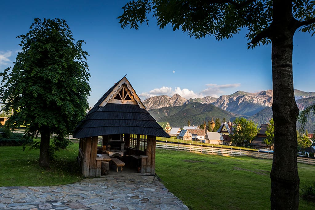 BBQ hut
