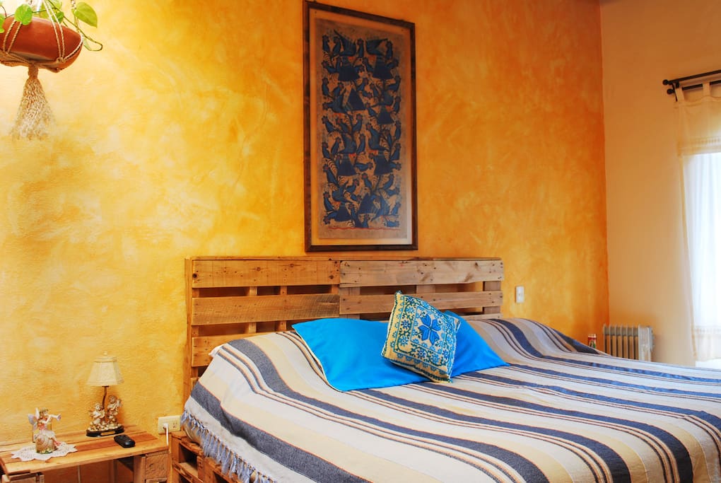 Habitación Pájaro Azul, capacidad 2 personas