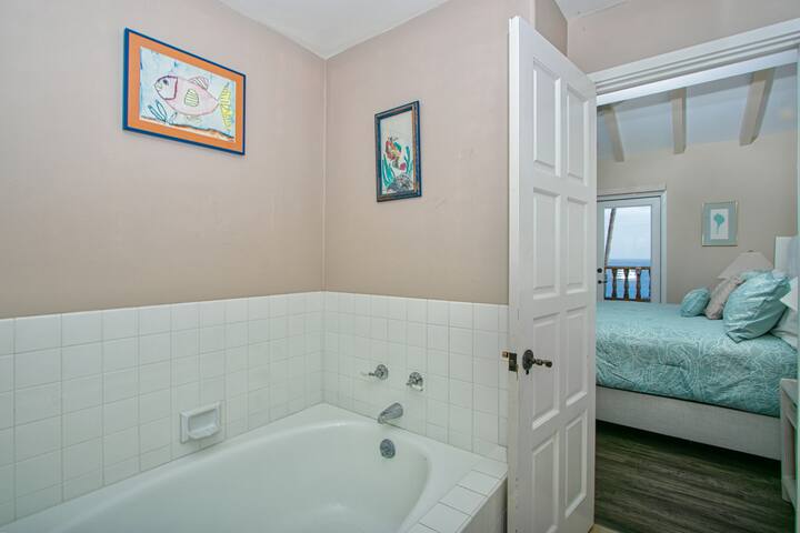 H887: Villa with Views, 6-Seat Cart, Close to Pool gallery image 5