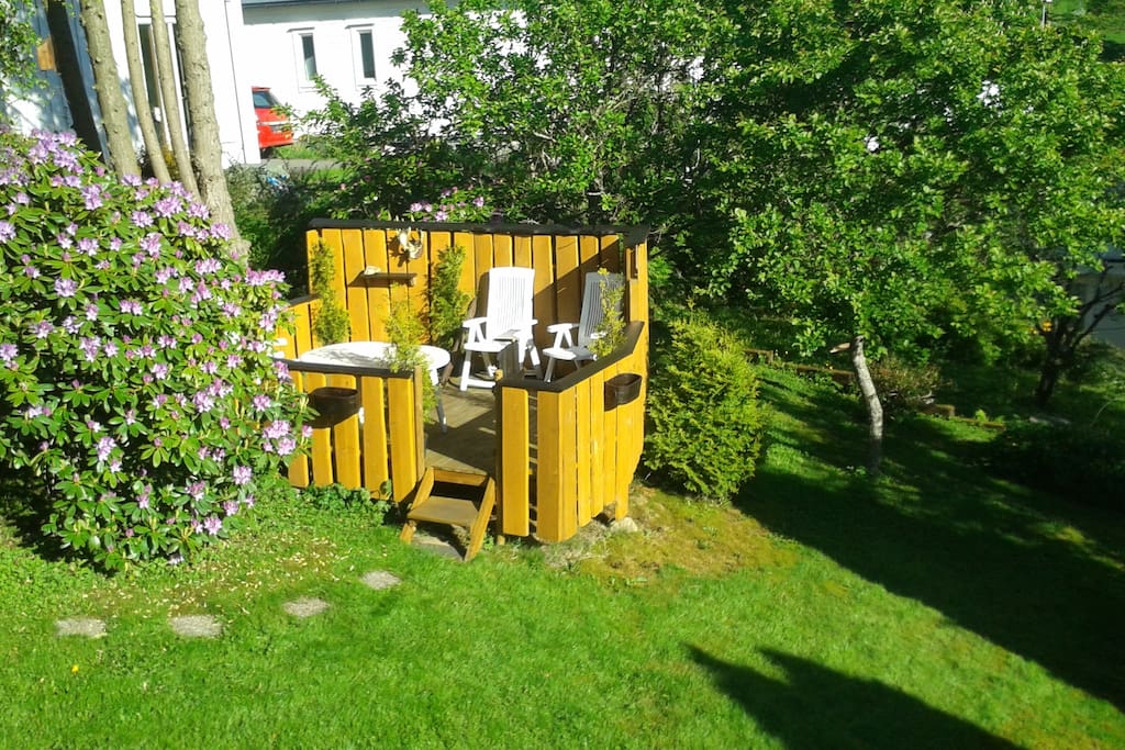 Your own terrace with view to the hils