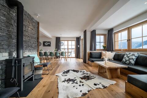 Hochkönig Lodge | Luxury | 6BR | 6baths | Sauna