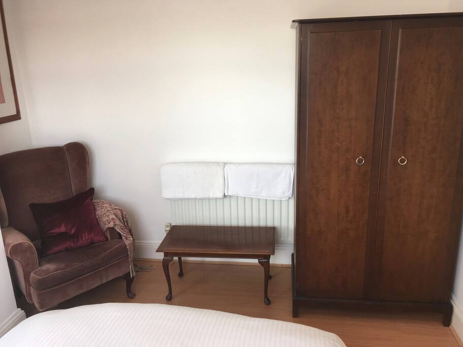 Wardrobe (towels, extra blanket and linen are also kept here)