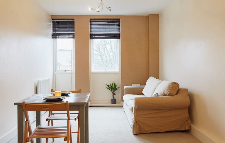 Lovely, modern 2-bed apartment near Crystal Palace