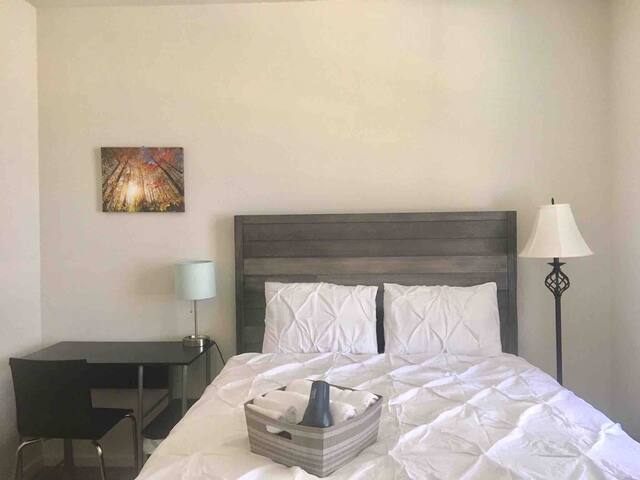 ✿Autumn Room/ near UCM, Yosemite/FREE FOOD✿