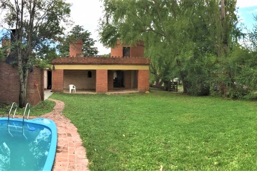 patio con piscina privada