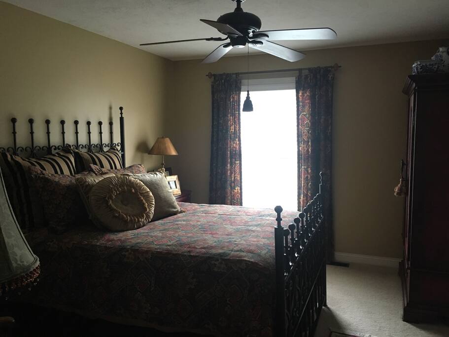 Guest room with full bath