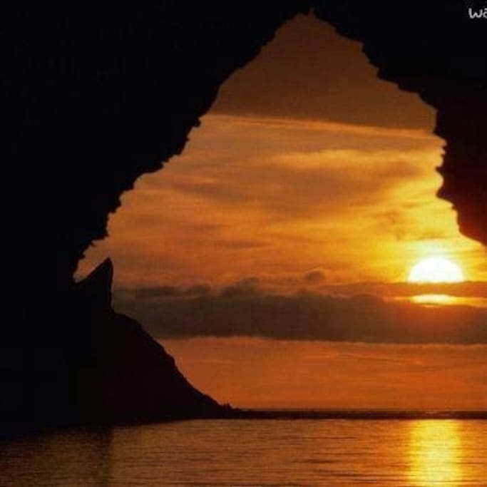 Gruta ao por do sol