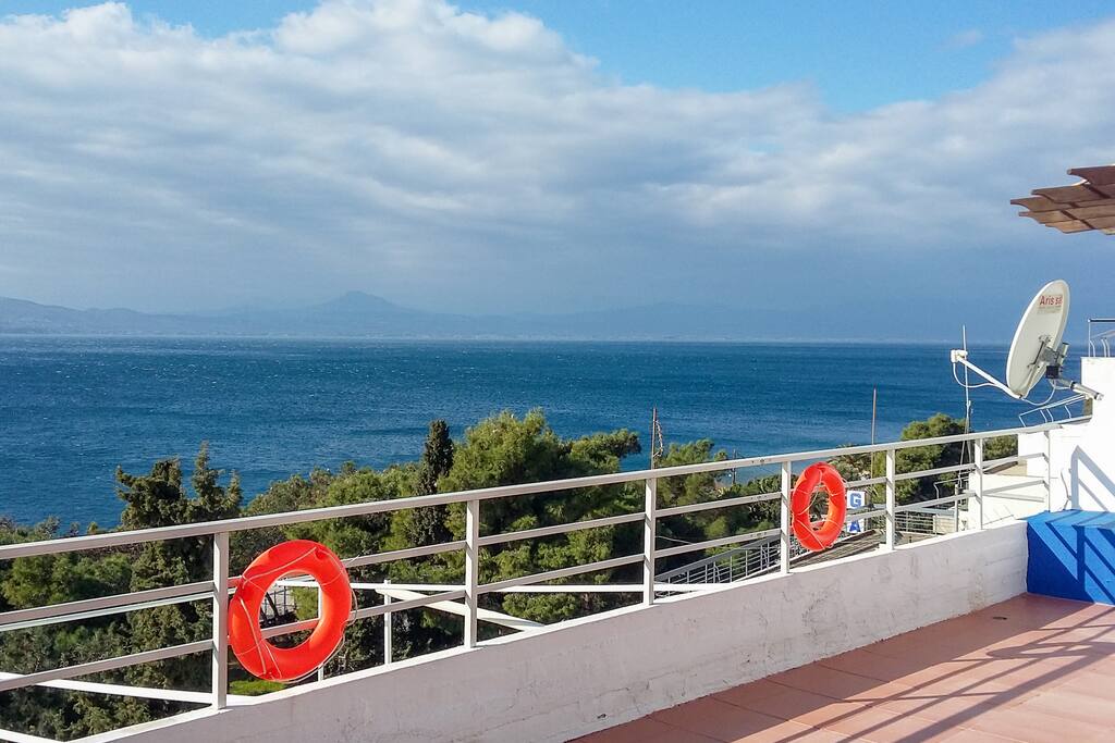 A fantastic view and 120 sq.m. of outdoors. Perfect for your relaxation