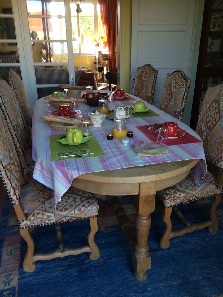 Chambre  à Noirmoutier
Petit Dej,vélos,spa Inclus - Barbâtre