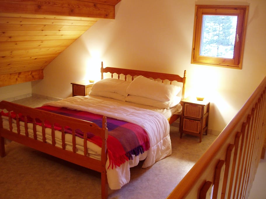 Mezzanine double bedroom